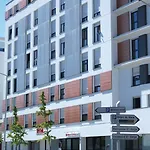 Apart Otel Sejours & Affaires Atrium