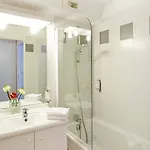 Sejours & Affaires Atrium 3*