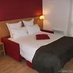 公寓式酒店 昂热美好假期中庭公寓式酒店 3*