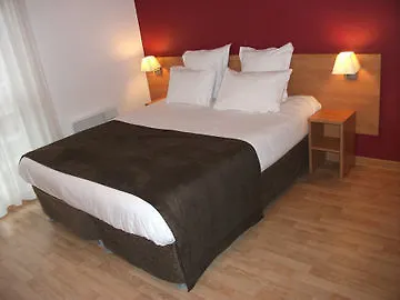 Sejours & Affaires Atrium 3* אנז'ה