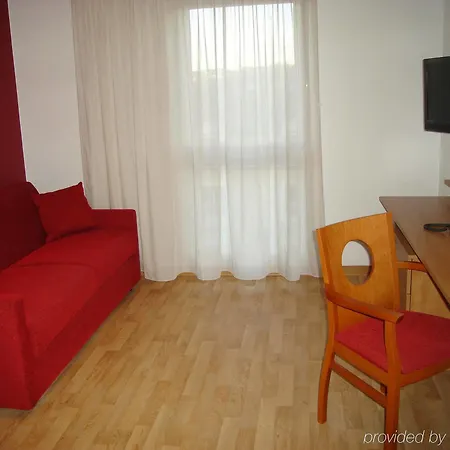 מלון דירות Sejours & Affaires Atrium 3*