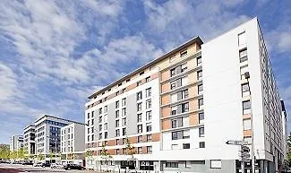 Sejours & Affaires Atrium 3* אנז'ה