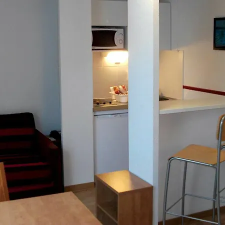 Sejours & Affaires Atrium מלון דירות אנז'ה