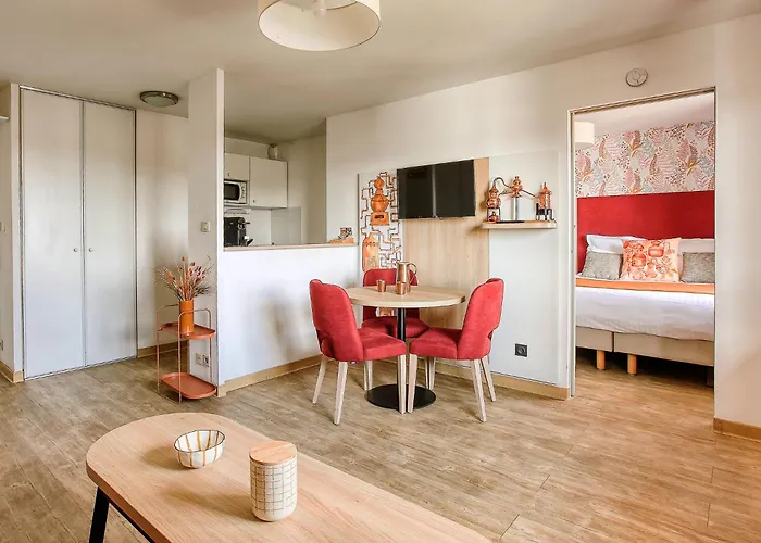 Sejours & Affaires Atrium אנז'ה