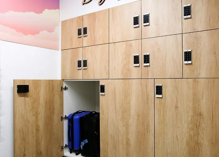 Sejours & Affaires Atrium מלון דירות 3*