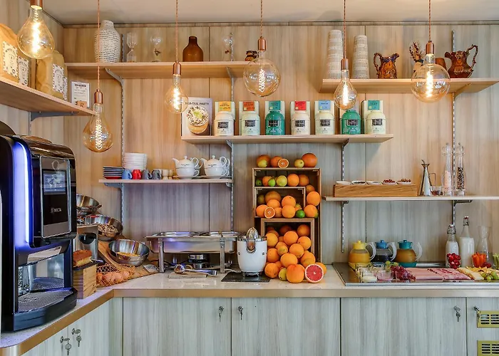 Sejours & Affaires Atrium מלון דירות